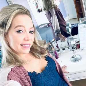 Meet your Posher, Carrie